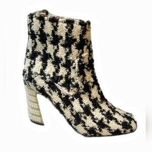 Betsey Johnson Raylan Ankle Boots w/ Embellished Pearl Heel houndstooth 7.5 NWOT